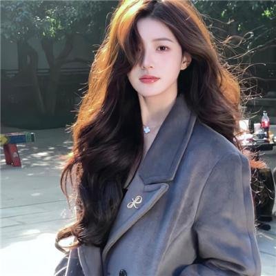 凤归巢踏尽千里花红