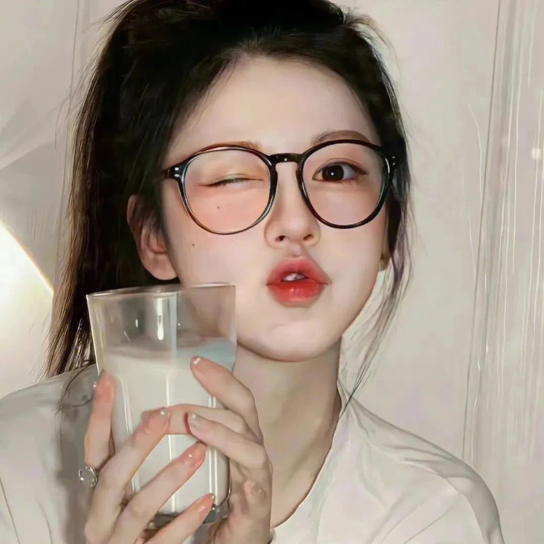 追梦的黎族女娃娃